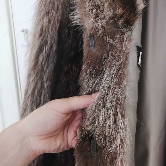 Vintage Fur Coat - Picture 7 of 11